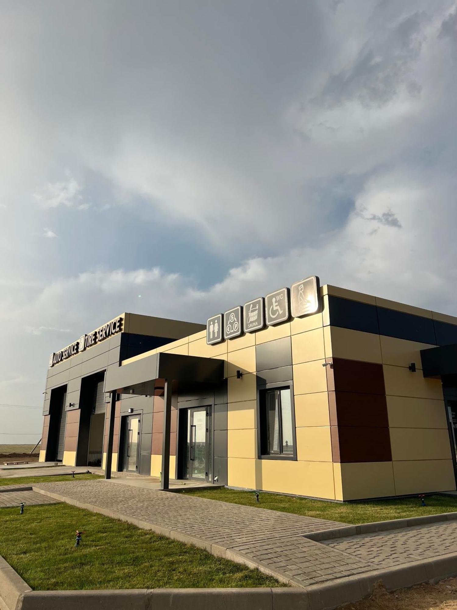 Alan Tir Parking Motel Zhympity Ngoại thất bức ảnh